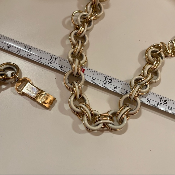 Vintage Trifari made in France 40 50 Retro Cream Gold Chain Chocker Necklace Set - Picture 8 of 17